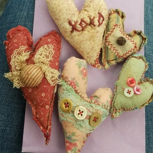 Primitive Valentine's Heart bowl fillers - Picture 4 of 5